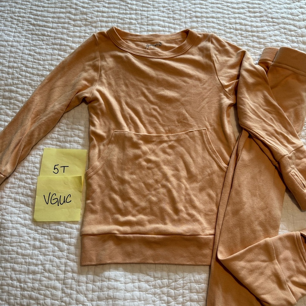 Kids Matching Set in Peach by goumi